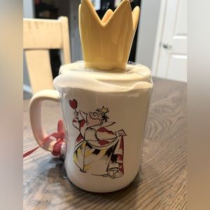 Brand new Queen of Hearts Rae Dunn mug with crown topper